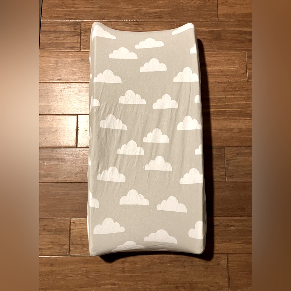 Set of 4 bassinet or baby changing table covers/sheets.